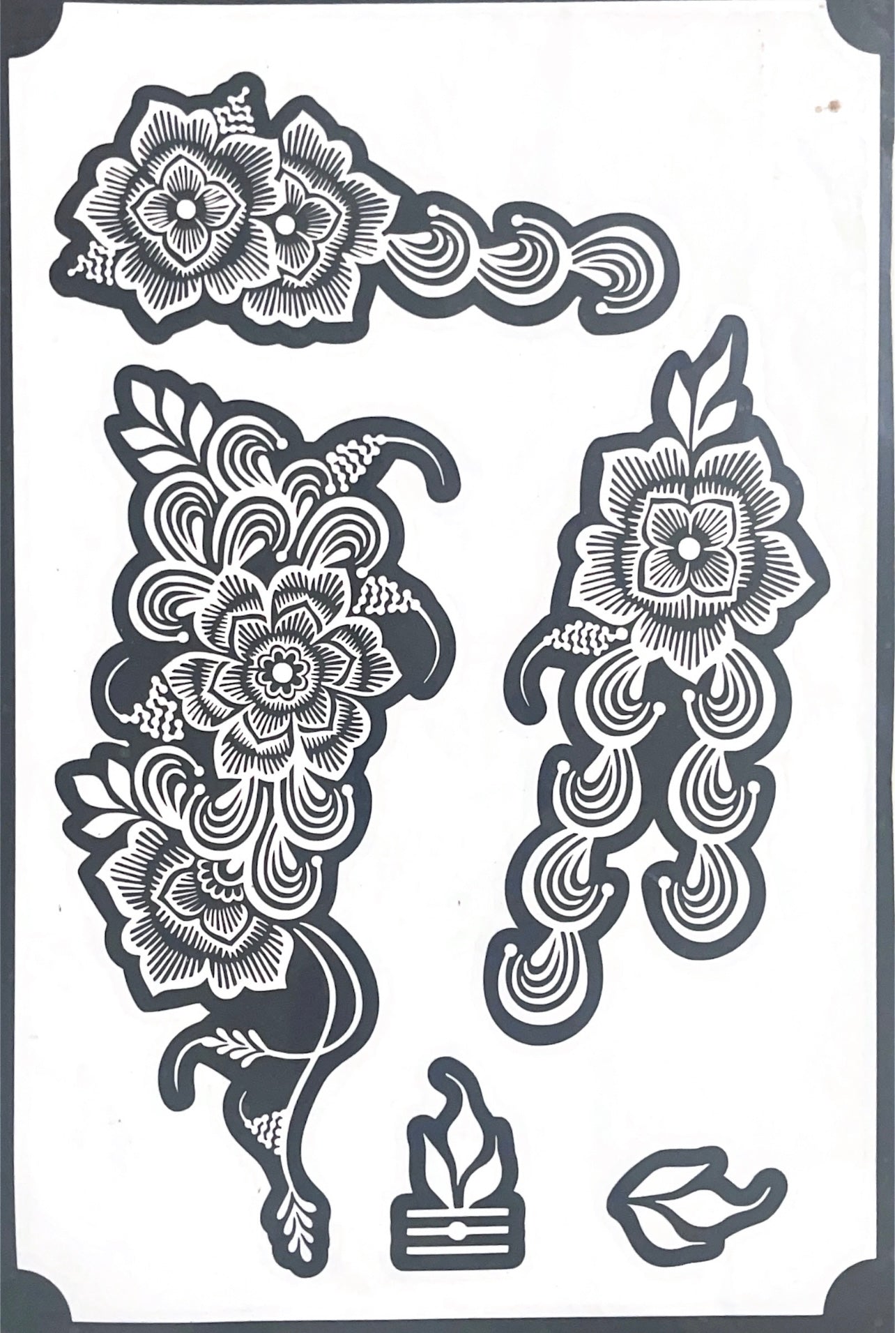 Henna Stencil Bloom